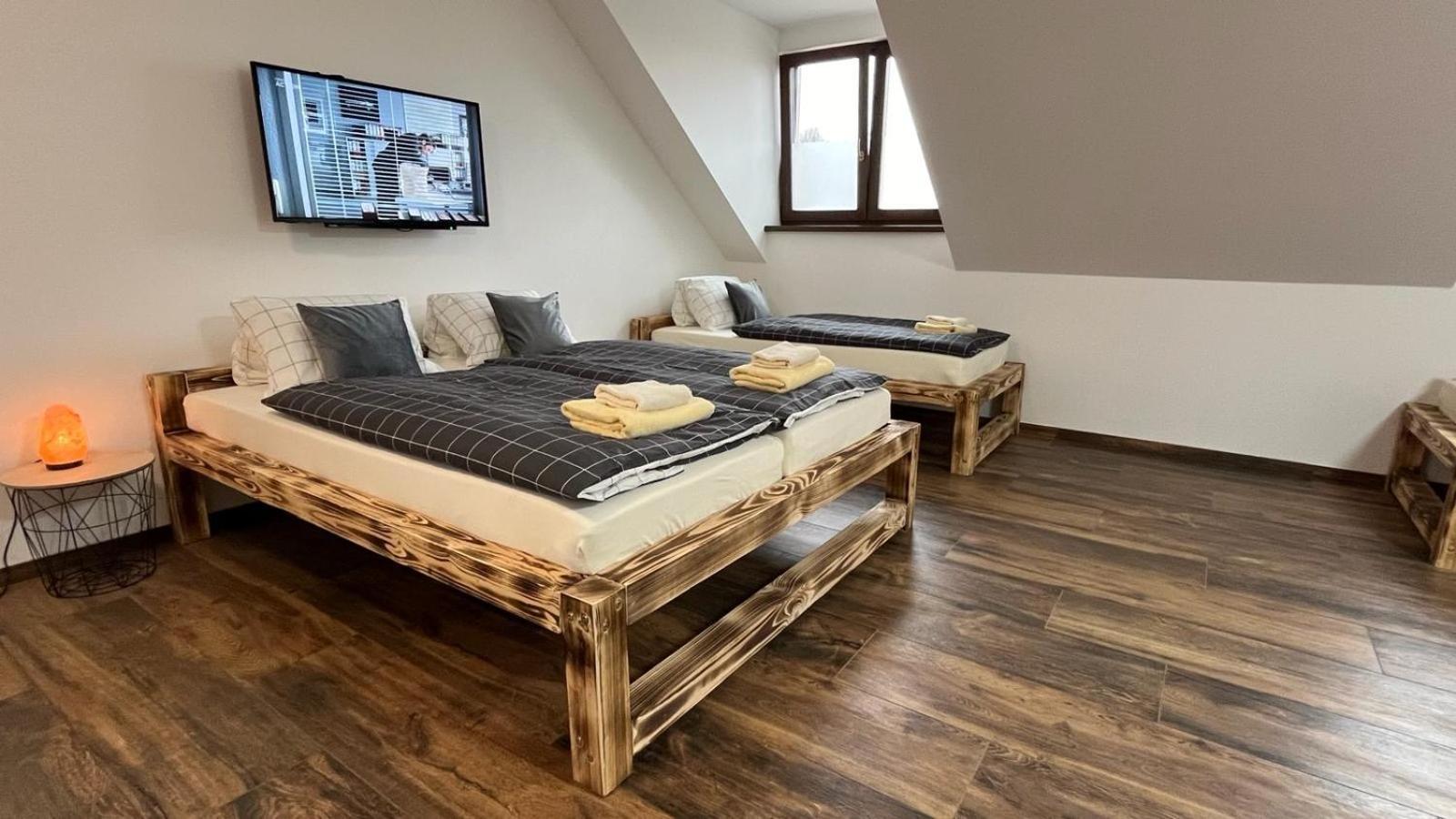 Apartman Kuga มิคูลอฟ ภายนอก รูปภาพ