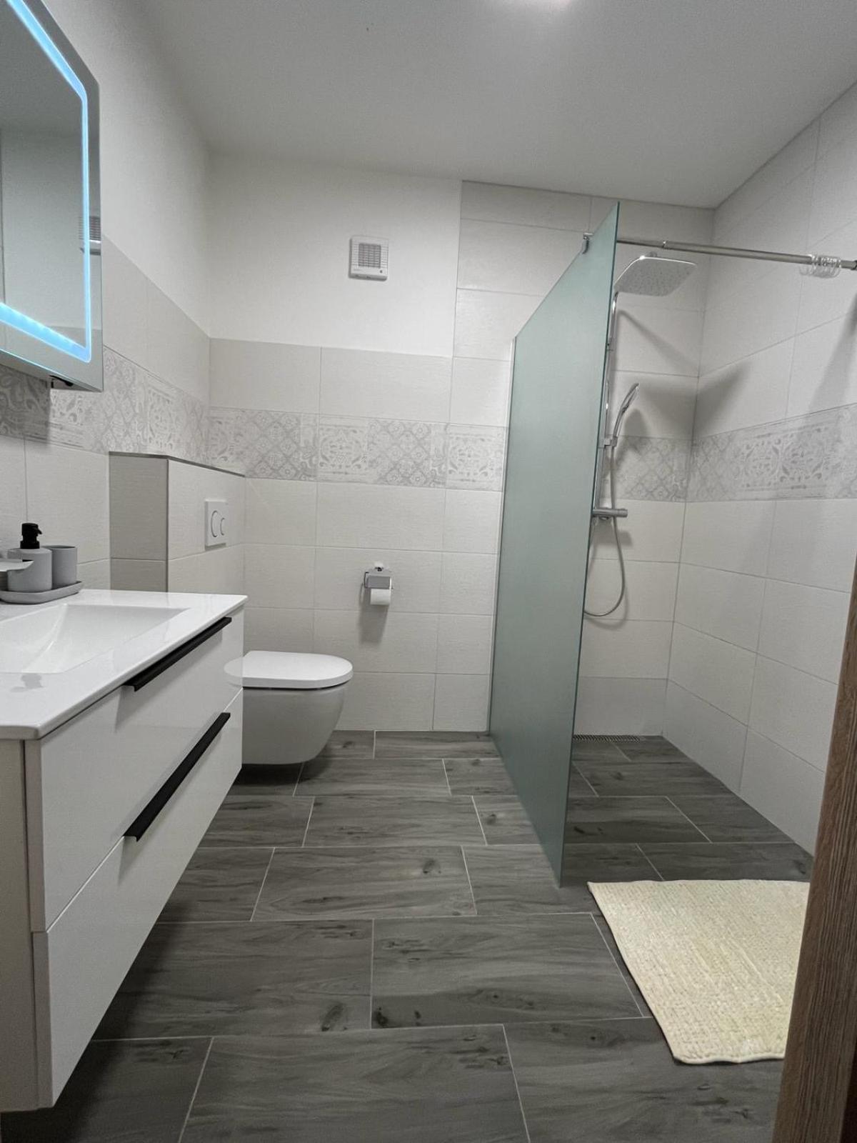 Apartman Kuga มิคูลอฟ ภายนอก รูปภาพ